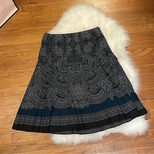 ‼️3 for 10‼️ Ann Taylor Black and Blue Paisley Skirt